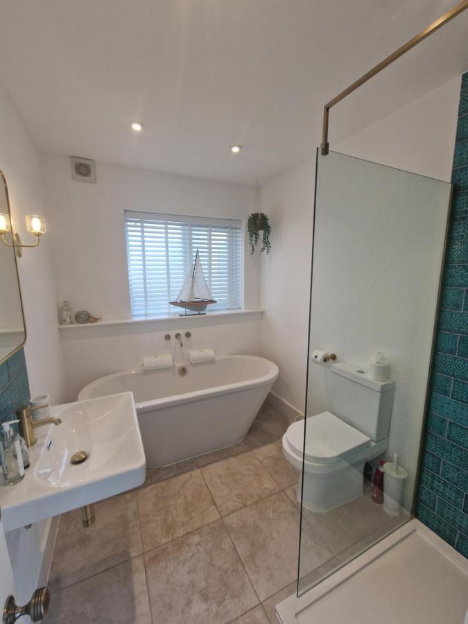 Seaside Apartment, Parking, Private Garden, Walking Distance To Southbourne Apartamento Bournemouth