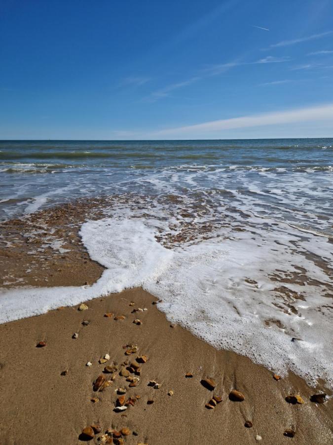 Seaside Apartment, Parking, Private Garden, Walking Distance To Southbourne Апартаменты Борнмут