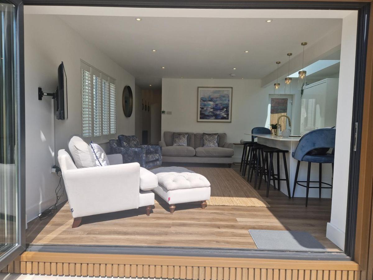 Seaside Apartment, Parking, Private Garden, Walking Distance To Southbourne Апартаменты Борнмут