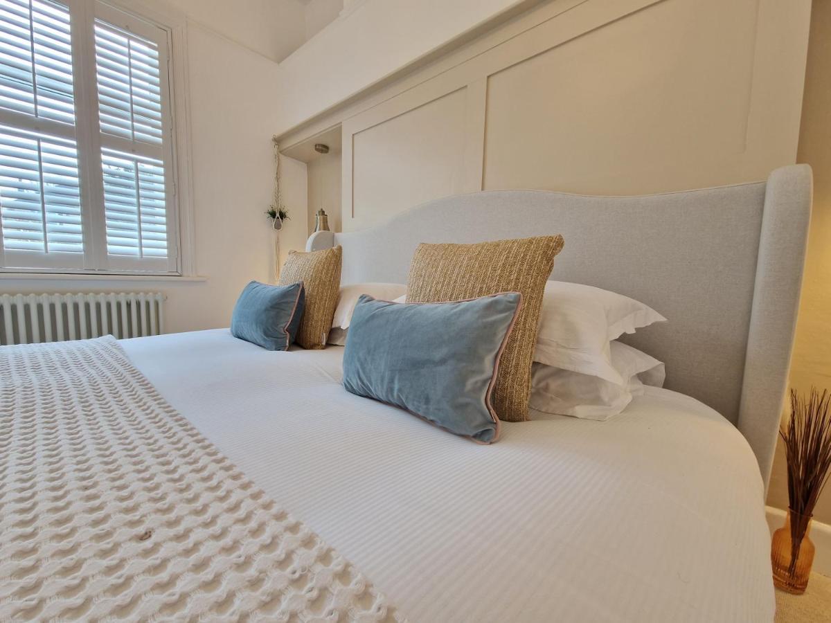 Seaside Apartment, Parking, Private Garden, Walking Distance To Southbourne Апартаменты *