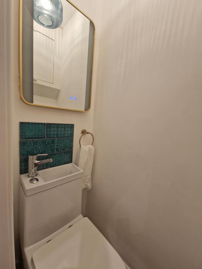 Апартаменты Seaside Apartment, Parking, Private Garden, Walking Distance To Southbourne *