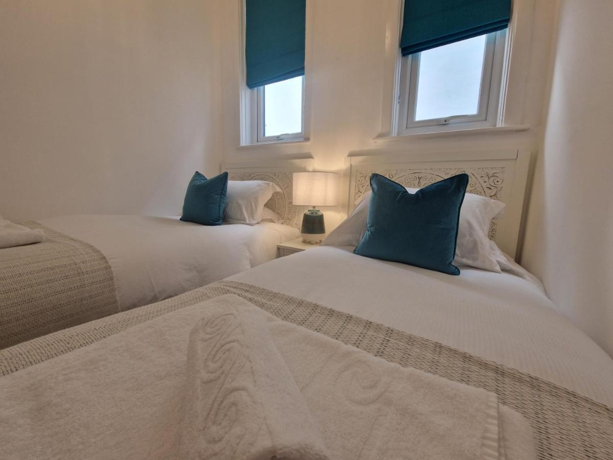 Seaside Apartment, Parking, Private Garden, Walking Distance To Southbourne *