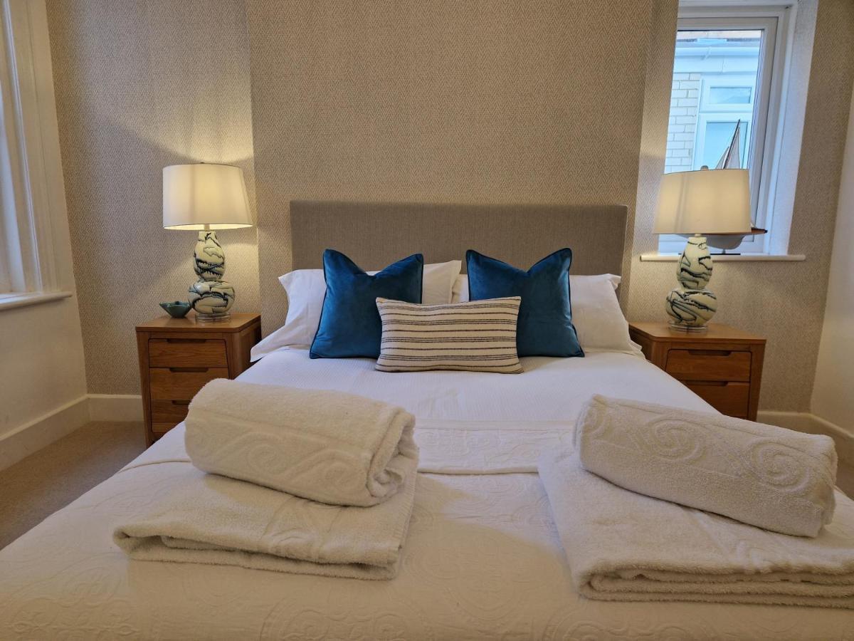 Seaside Apartment, Parking, Private Garden, Walking Distance To Southbourne